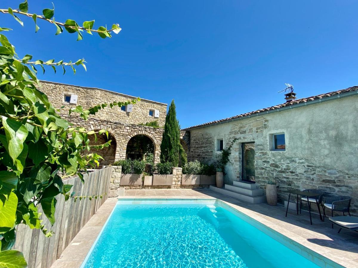 La Maison des Vendangeurs - TABLE D'HÔTES le soir du jeudi au lundi - Jacuzzi - Balnéo SPA - ACCES Piscine pour chambre Grafitti et chambre La Tour Martignargues Esterno foto