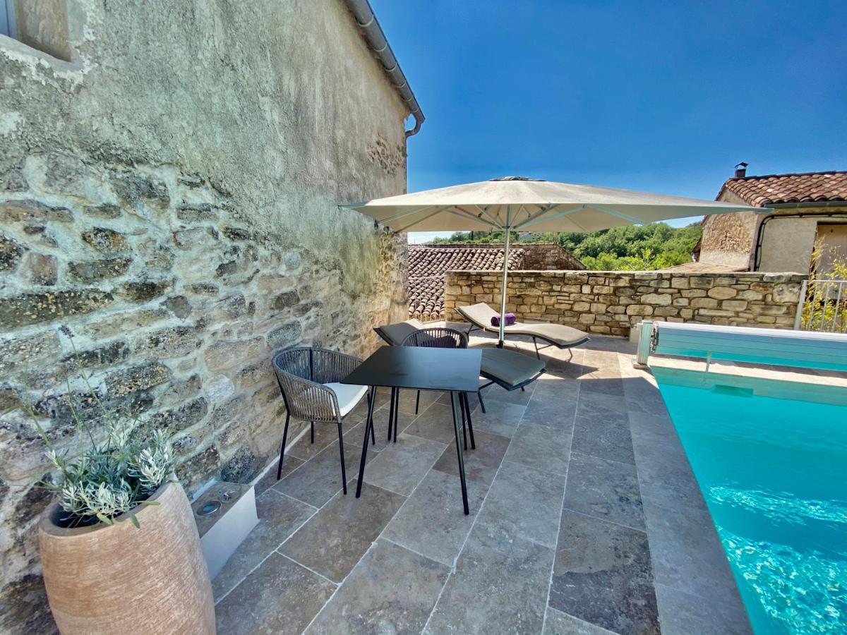 La Maison des Vendangeurs - TABLE D'HÔTES le soir du jeudi au lundi - Jacuzzi - Balnéo SPA - ACCES Piscine pour chambre Grafitti et chambre La Tour Martignargues Esterno foto