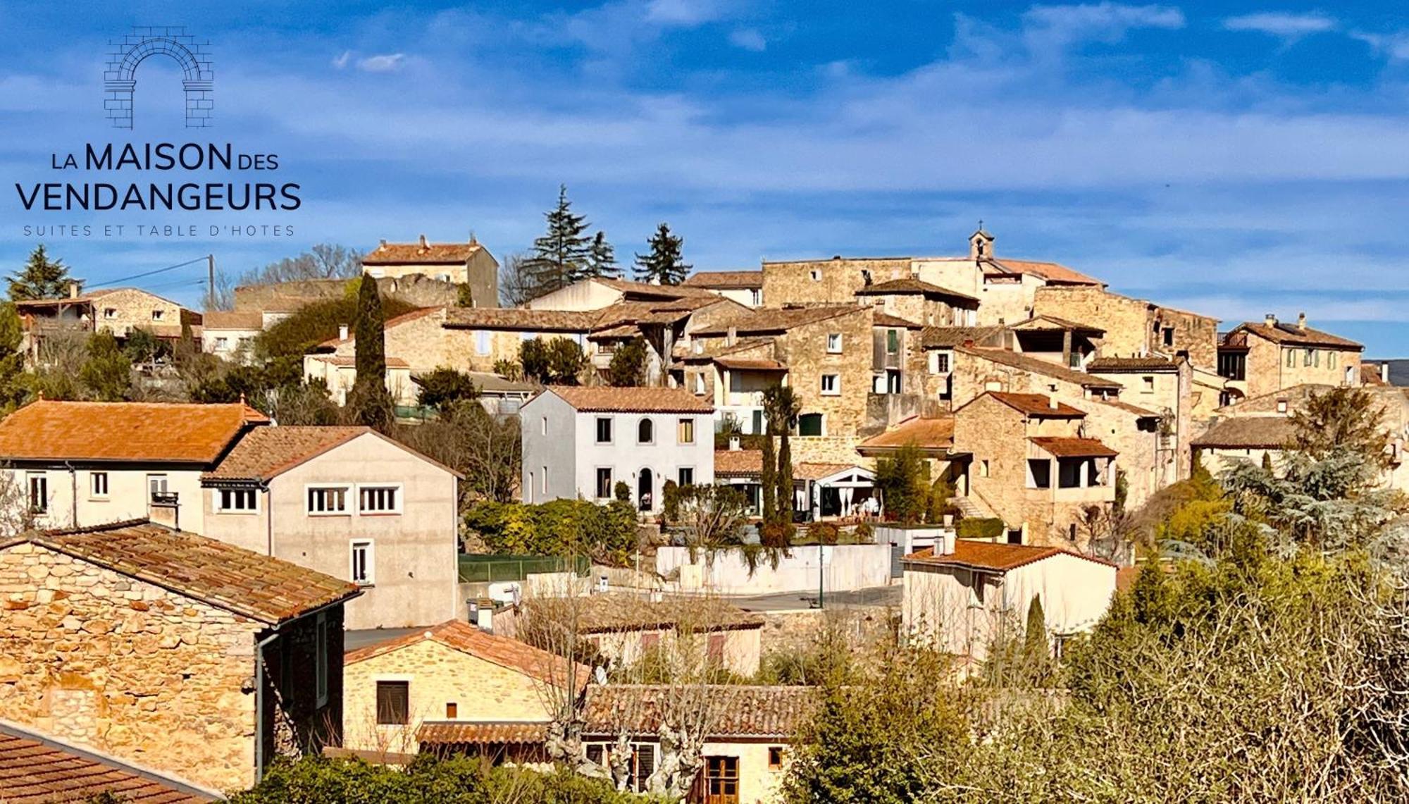 La Maison des Vendangeurs - TABLE D'HÔTES le soir du jeudi au lundi - Jacuzzi - Balnéo SPA - ACCES Piscine pour chambre Grafitti et chambre La Tour Martignargues Esterno foto